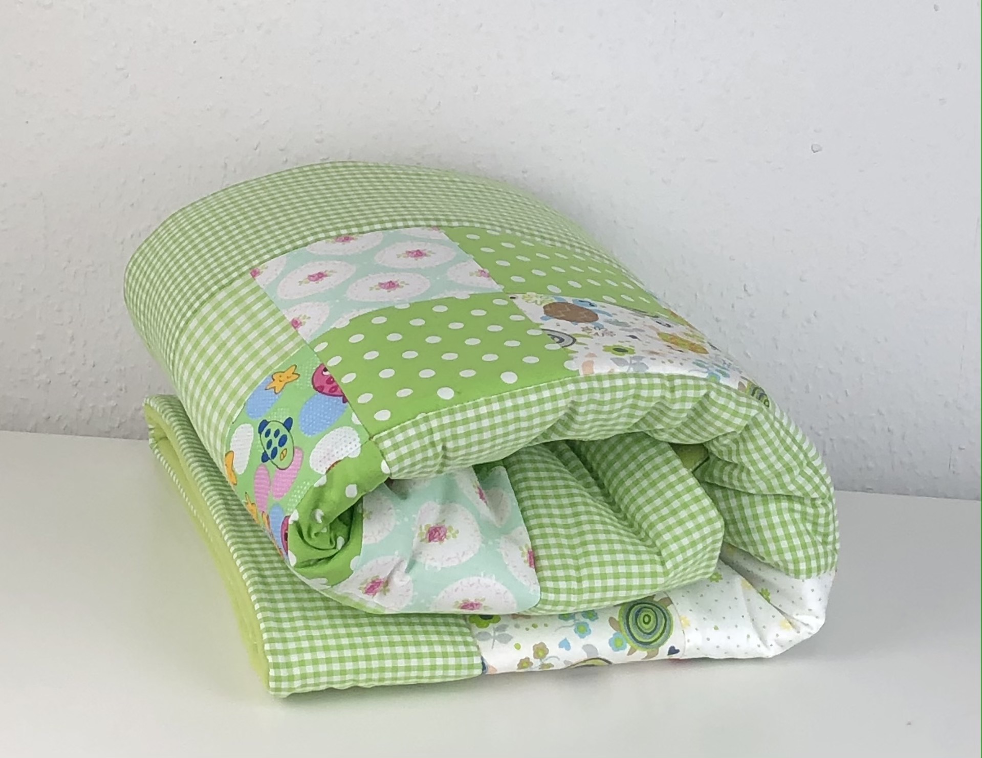 Patchwork Babydecke mit Motiv oder Name - grün 4
