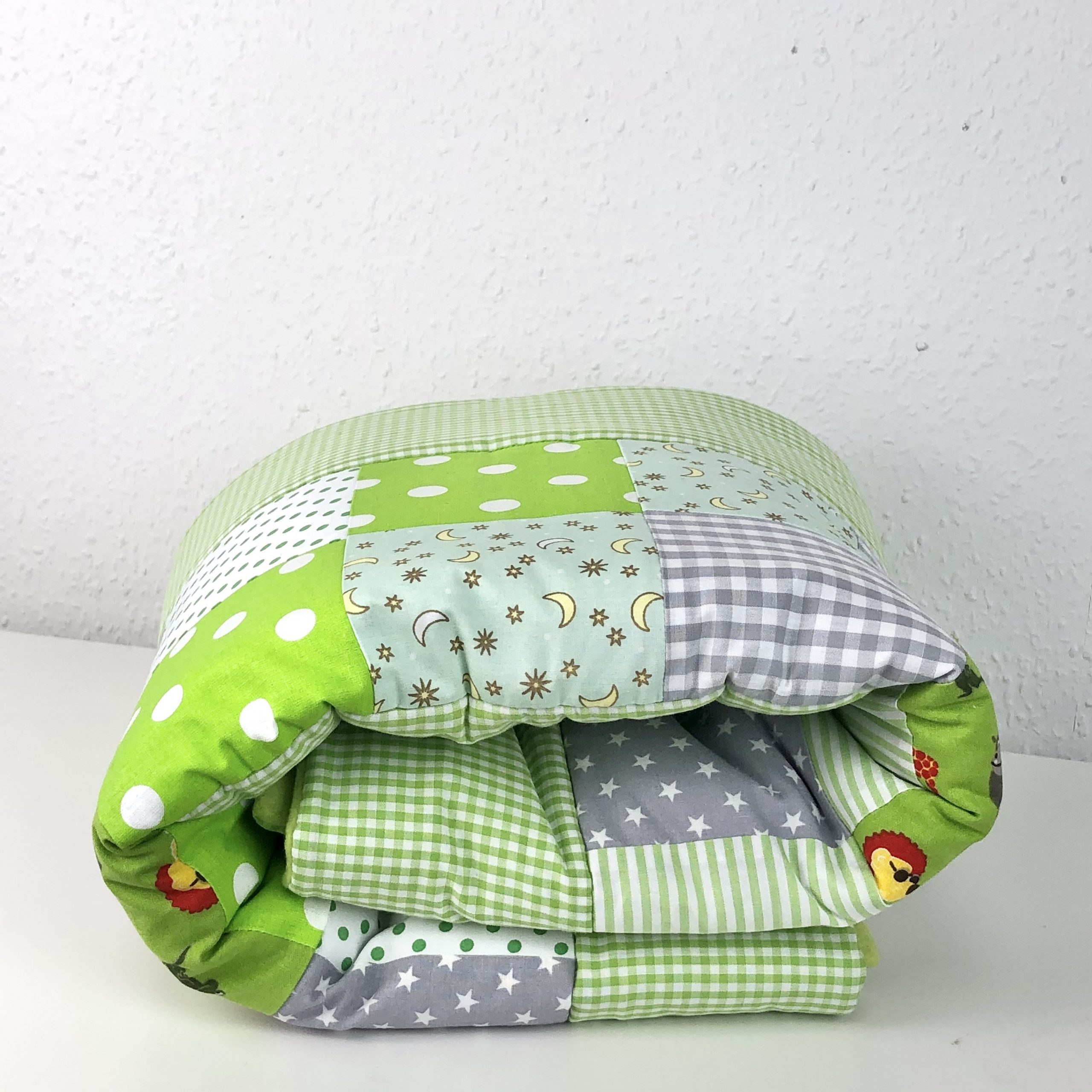Patchwork Babydecke mit Motiv oder Name - grün 2