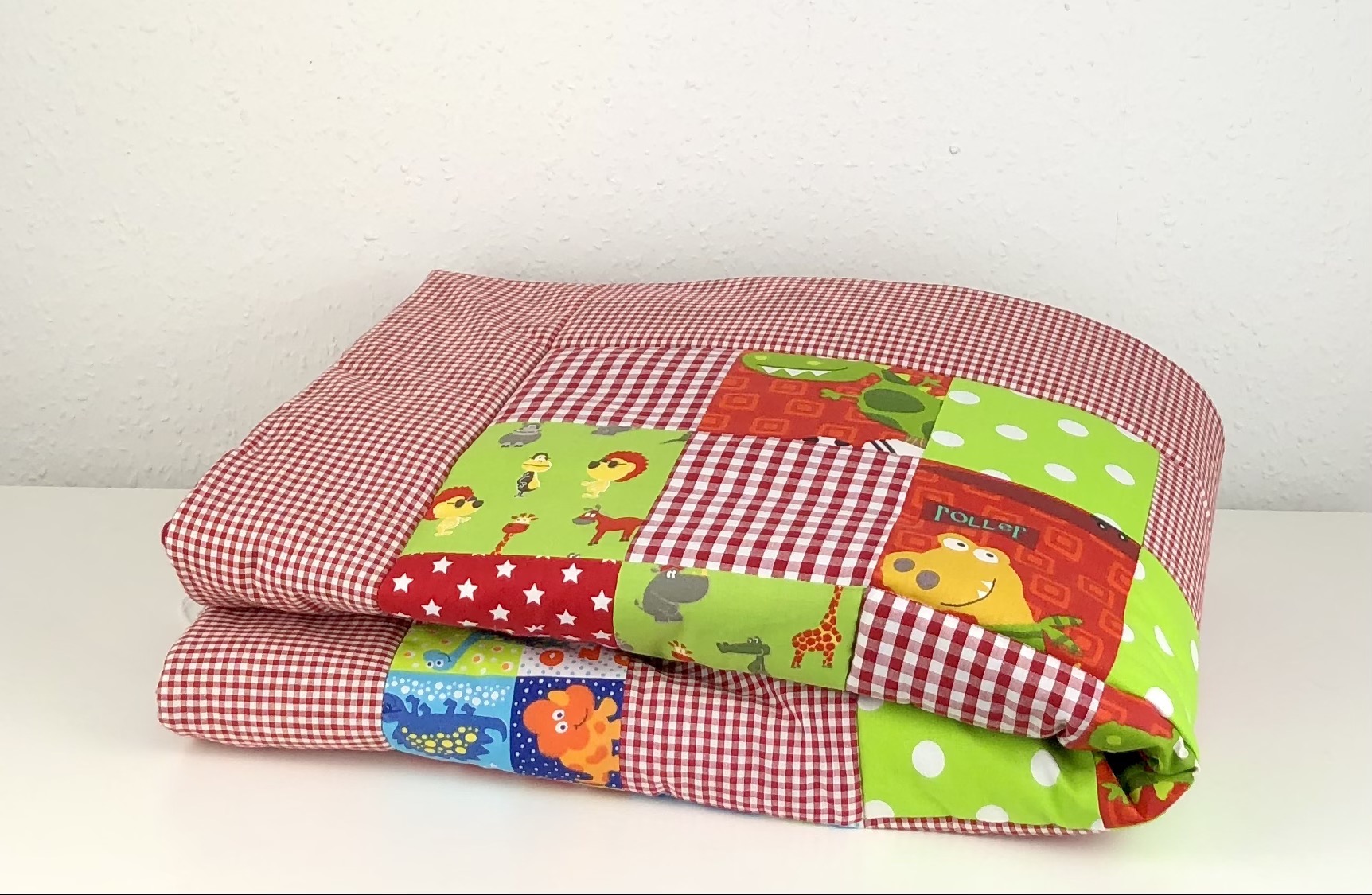 Baby Patchworkdecke ohne Namen - rot