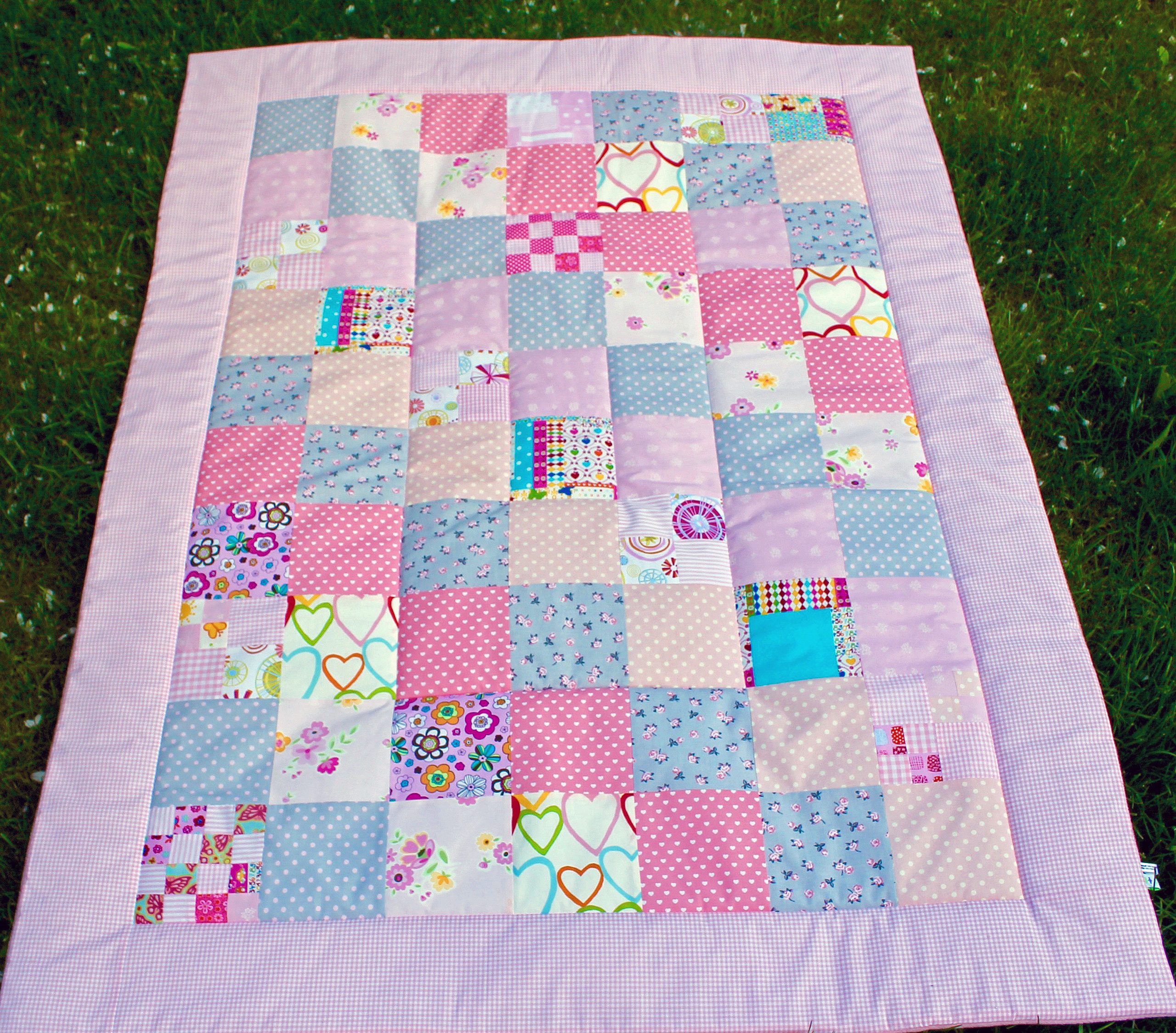 Baby Patchworkdecke ohne Namen - rosa