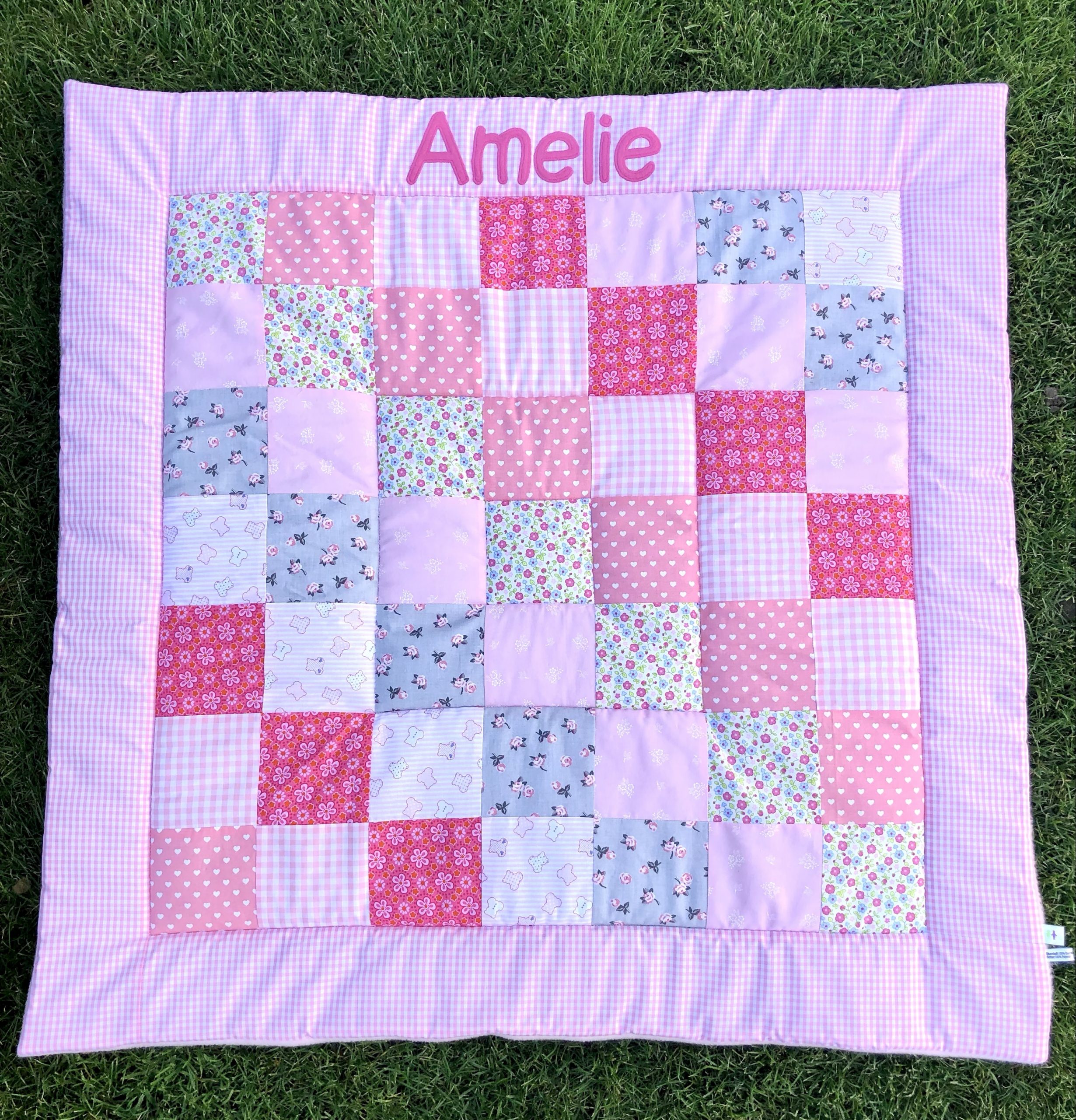 Patchwork Babydecke mit Namen - rosa