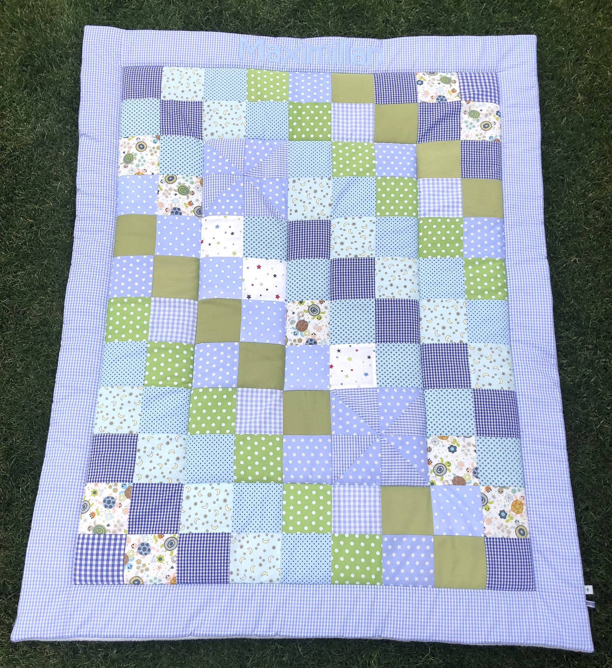 Patchwork Babydecke mit Name - hellblau 4